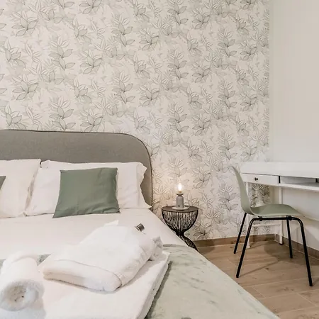 Elegant And Spacious Facing The Subway Near The Vatican Apartman