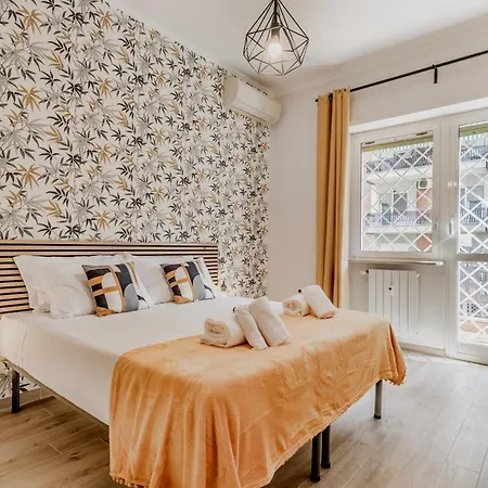 Elegant And Spacious Facing The Subway Near The Vatican Róma