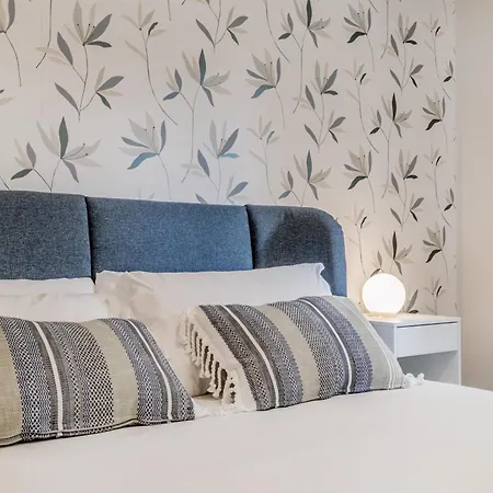 Elegant And Spacious Facing The Subway Near The Vatican