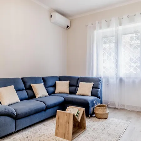 Elegant And Spacious Facing The Subway Near The Vatican Róma