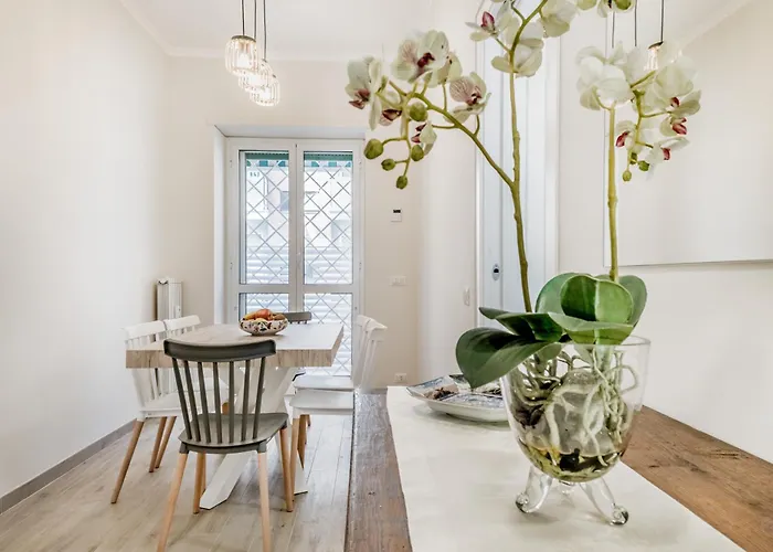 Elegant And Spacious Facing The Subway Near The Vatican Daire *