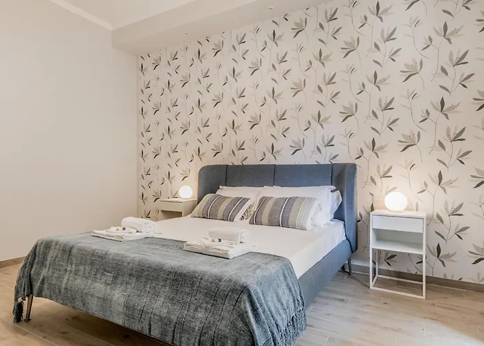 Daire Elegant And Spacious Facing The Subway Near The Vatican *